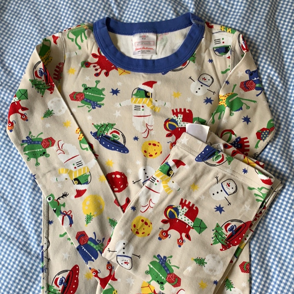 Hanna Andersson alien Christmas pyjamas